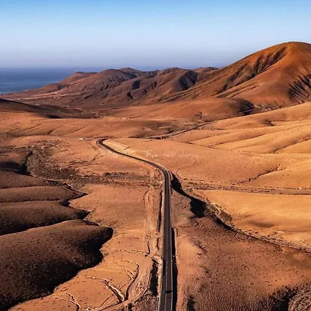 Arenas Blancas De Vista Piscina El Cotillo (Fuerteventura)